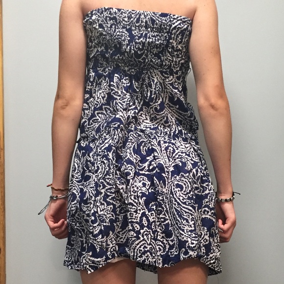 American Eagle strapless dress with beach vibes! - Picture 3 of 6